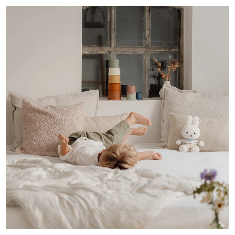 Nijntje X Little Dutch Vintage Sunny Stripes Knuffel 25cm 4 Nijntje X Little Dutch Vintage Sunny Stripes Knuffel 25cm - Afbeelding 2